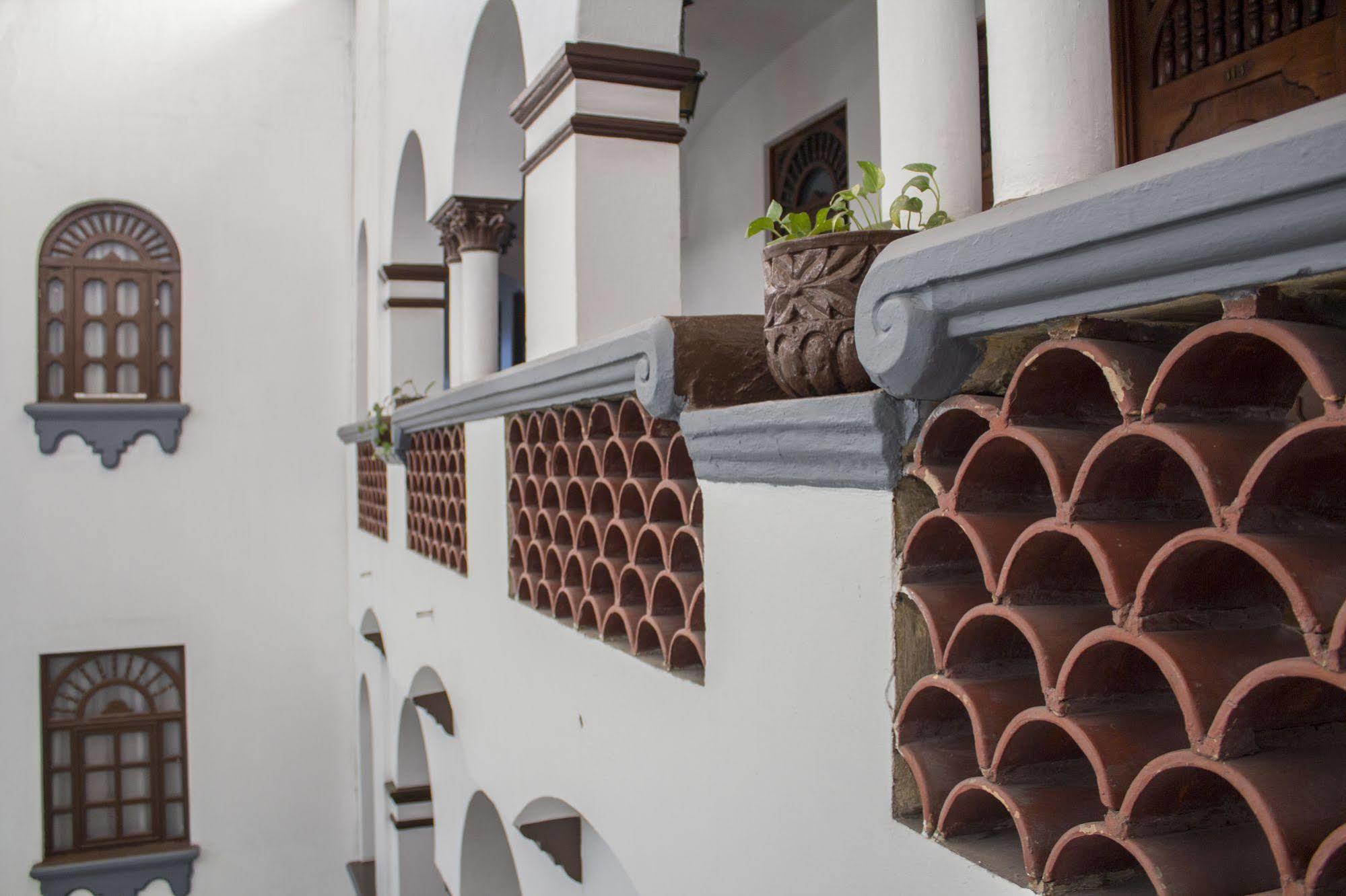 Hotel Colonial Manzanillo Exterior foto